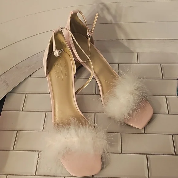 Apt. 9 Pink Feathered Heels - Picture 3 of 8